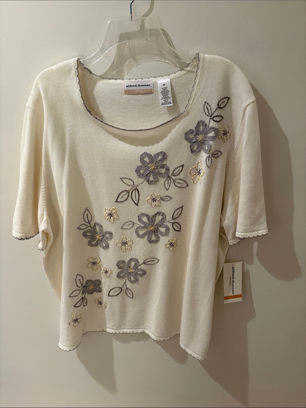Alfred Dunner Cream Short Sleeve Embroidered Floral Top